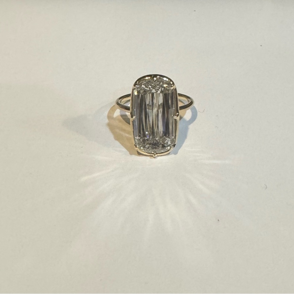 Elegant 14k Gold Ring with 9ct Ashoka Cushion Cut Diamond